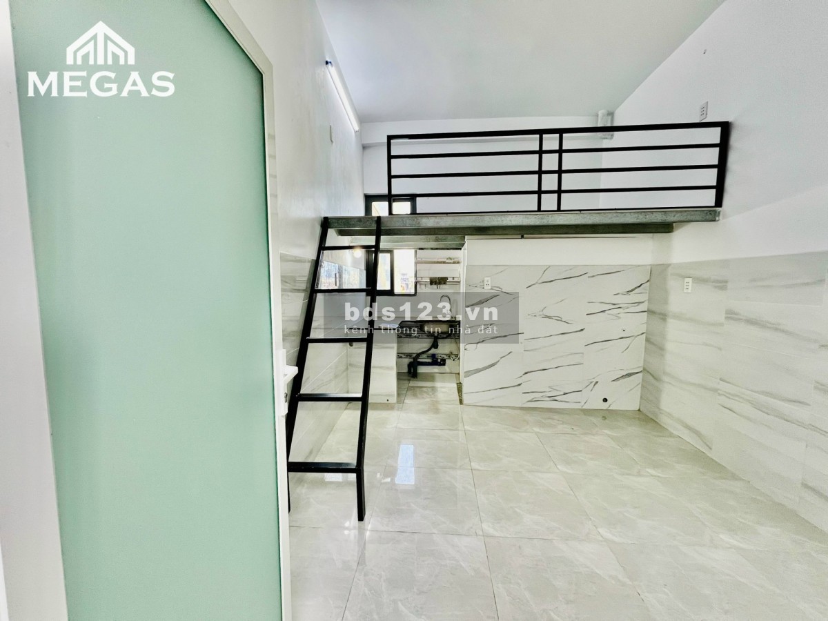 Phòng trọ có gác giá rẻ ngay chợ Hoàng Hoa Thám, Trường Chinh Cộng Hòa