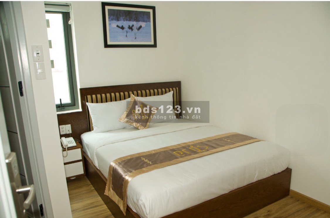 Chính chủ gửi bán khách sạn MT đường Hồ Nghinh Sơn Trà Đà Nẵng. DT105M2. Gía 25 tỷ.