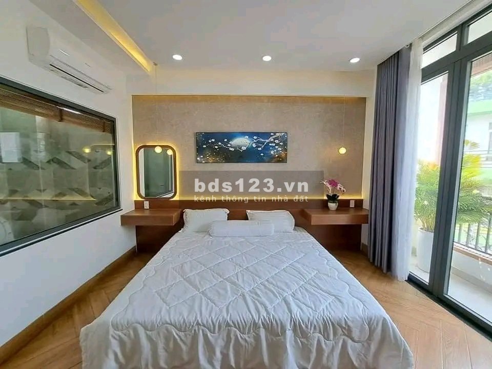Sở hữu ngay nhà 56m2 hẻm 6m giá chỉ 2ty650 đường Hoàng Bật Đạt, Tân Bình. Gần ngay KCN Tân Bình