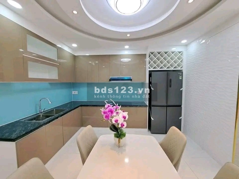 Sở hữu ngay nhà 56m2 hẻm 6m giá chỉ 2ty650 đường Hoàng Bật Đạt, Tân Bình. Gần ngay KCN Tân Bình