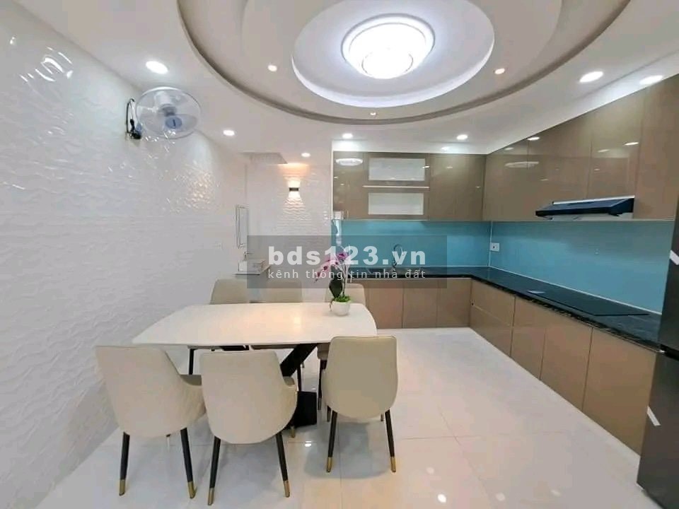 Sở hữu ngay nhà 56m2 hẻm 6m giá chỉ 2ty650 đường Hoàng Bật Đạt, Tân Bình. Gần ngay KCN Tân Bình