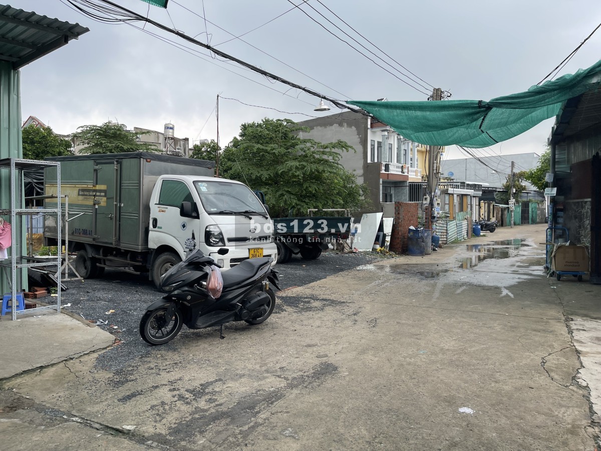 Bán lô đất Ngộp Siêu Rẻ: Ngay Tân Đông Hiệp, Bình Dương, 100m2, 2.5 tỷ, 0836029089