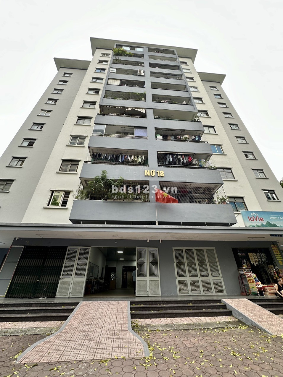 Chính chủ cần bán gấp căn 3PN NƠ 18 KĐT Pháp Vân view hồ Yên Sở, sẵn sổ đỏ sang tay