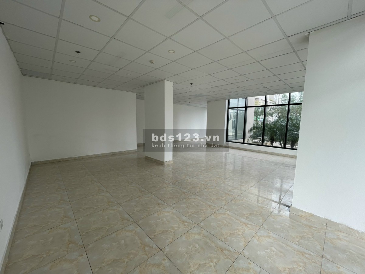 BÁN GẤP căn góc Shophouse chính chủ 80m2 khối đế tòa M3 Mipec City View Kiến Hưng - Hà Đông
