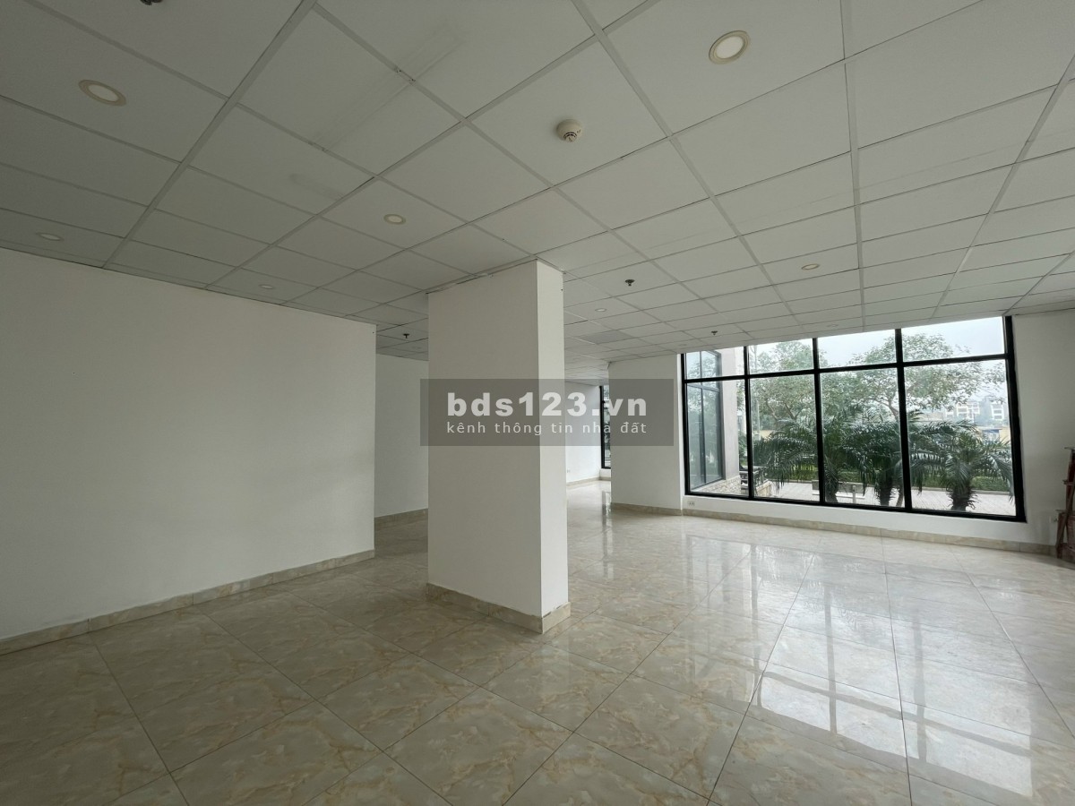 BÁN GẤP căn góc Shophouse chính chủ 80m2 khối đế tòa M3 Mipec City View Kiến Hưng - Hà Đông