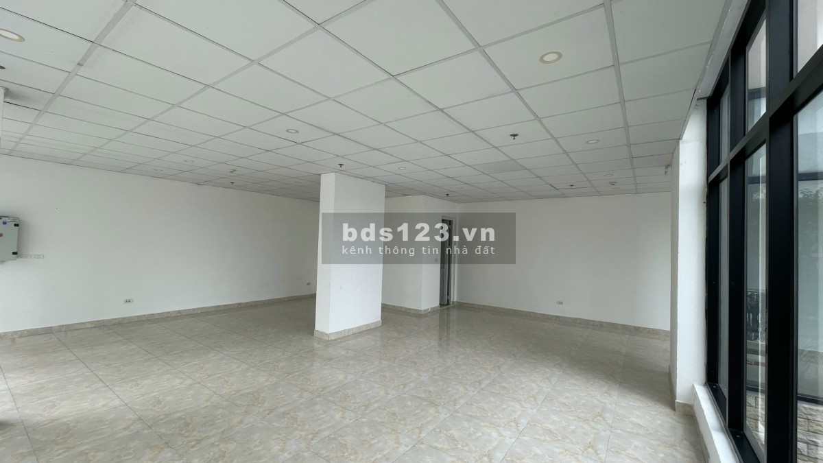 BÁN GẤP căn góc Shophouse chính chủ 80m2 khối đế tòa M3 Mipec City View Kiến Hưng - Hà Đông
