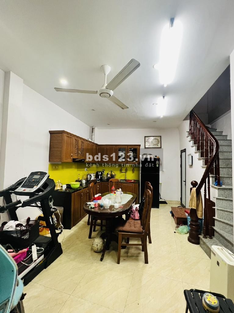 Bán nhà Phú Mỹ, Mỹ Đình Full nội thất. Dt 32m2 5T, 4pn, 4wc,10m ra oto. Giá 5,2 tỷ