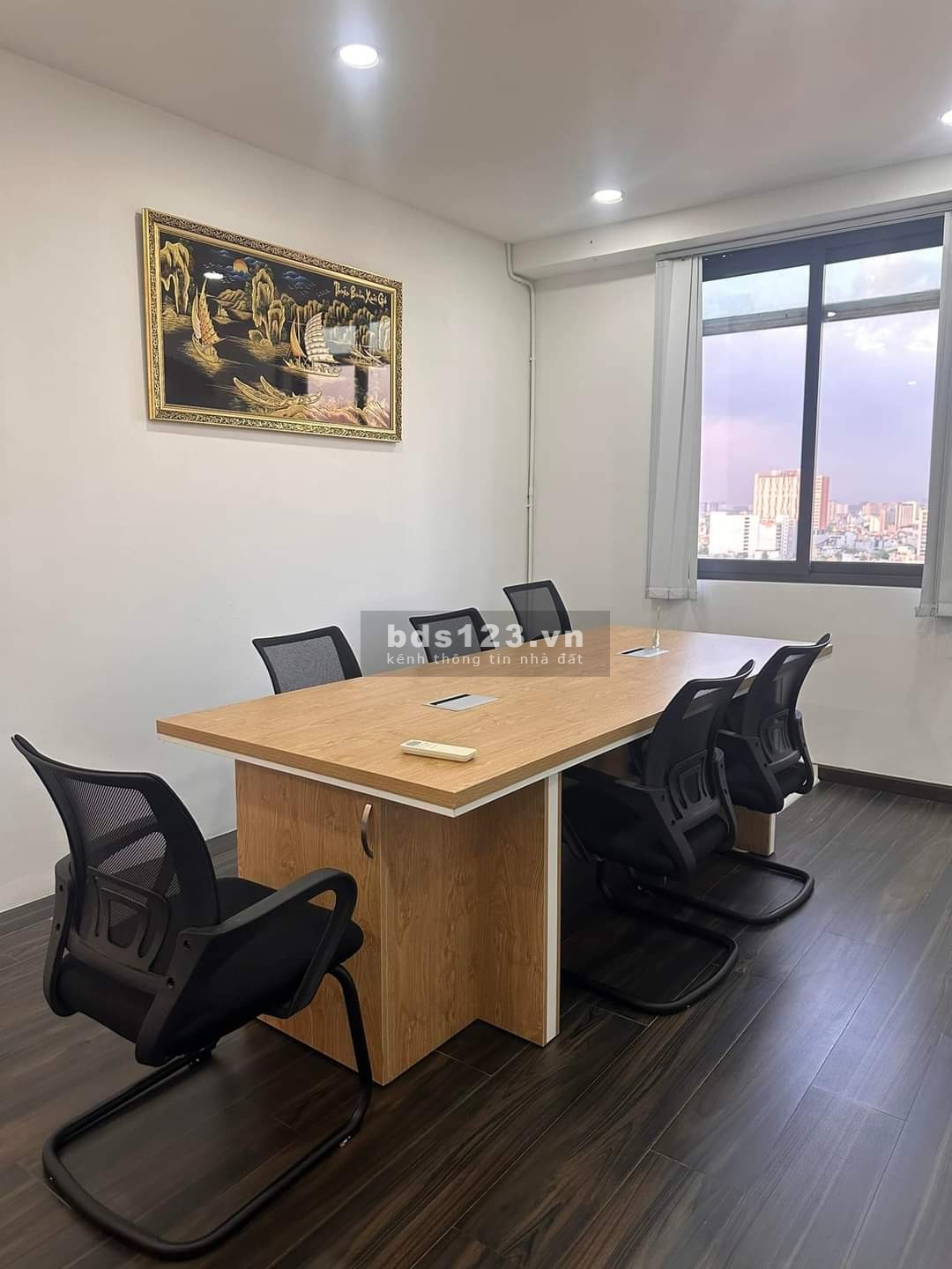 Chia sẻ Văn phòng cho thuê 60m2 tại Quận 1