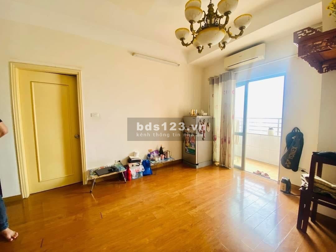 Cho thuê Chung Cư Screc - Quận 3 76m2 2PN, nội thất cơ bản. Giá thuê 12tr/tháng