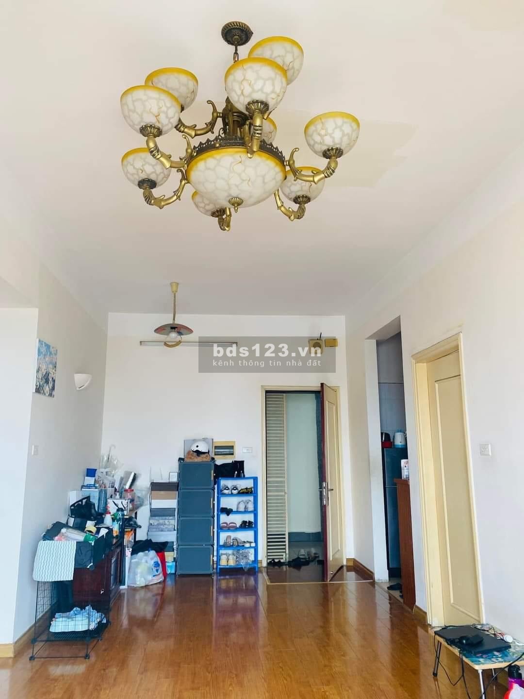 Cho thuê Chung Cư Screc - Quận 3 76m2 2PN, nội thất cơ bản. Giá thuê 12tr/tháng