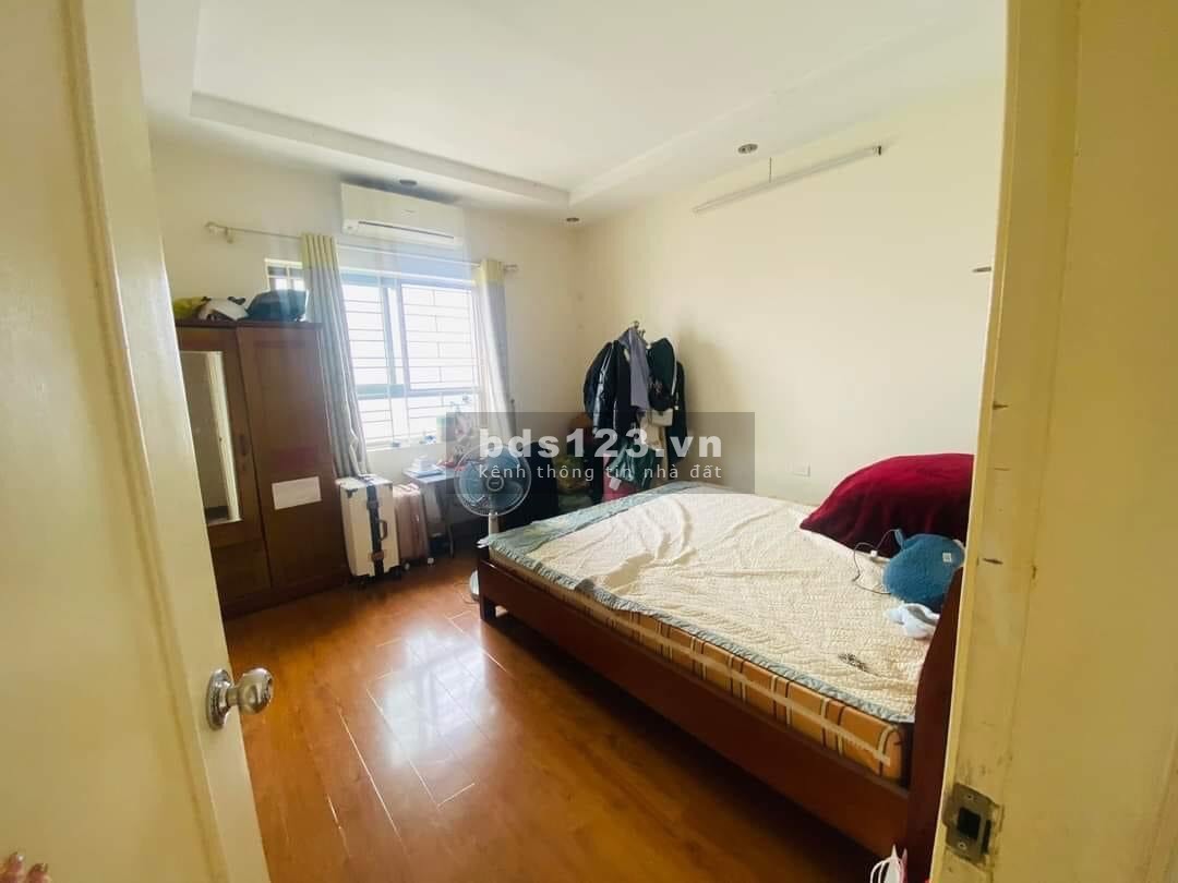 Cho thuê Chung Cư Screc - Quận 3 76m2 2PN, nội thất cơ bản. Giá thuê 12tr/tháng