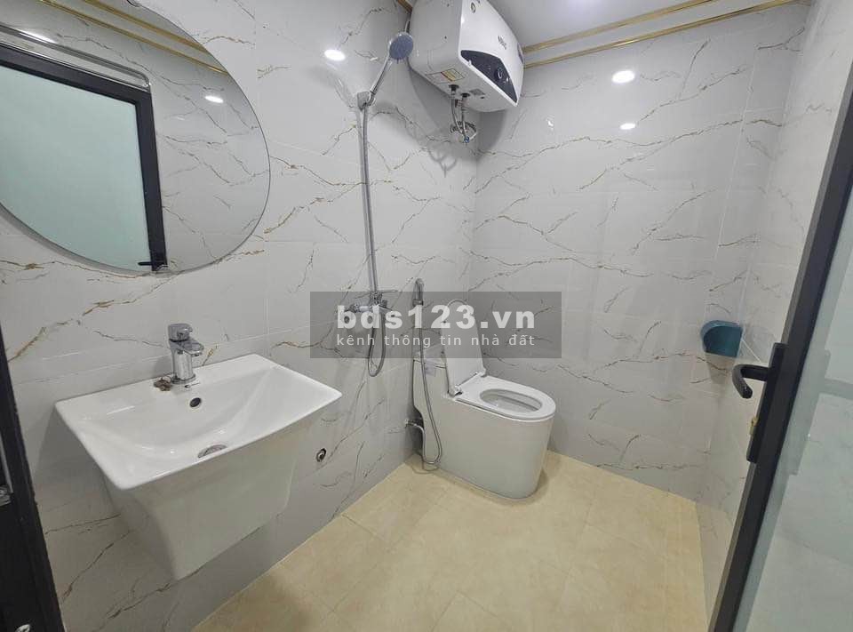 Chỉ 5 tỷ có ngay nhà Cát Linh - Đống Đa - Ngõ thông kinh doanh - 40M - 5 Tầng