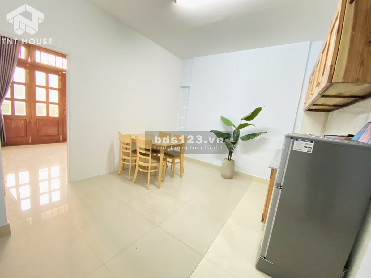 Cho thuê căn hộ studio full nội thất có ban công ở Tân Phú