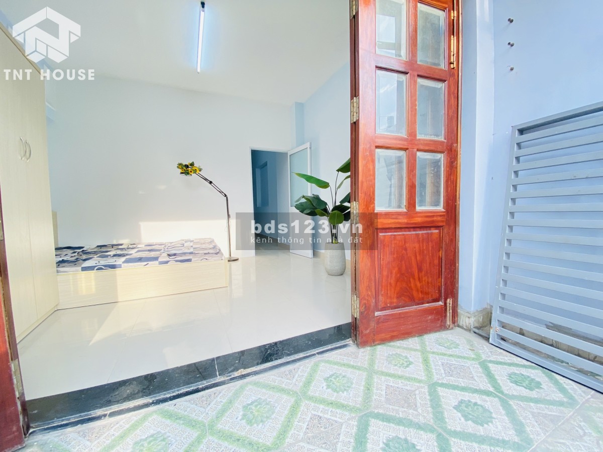 Cho thuê căn hộ studio full nội thất có ban công ở Tân Phú
