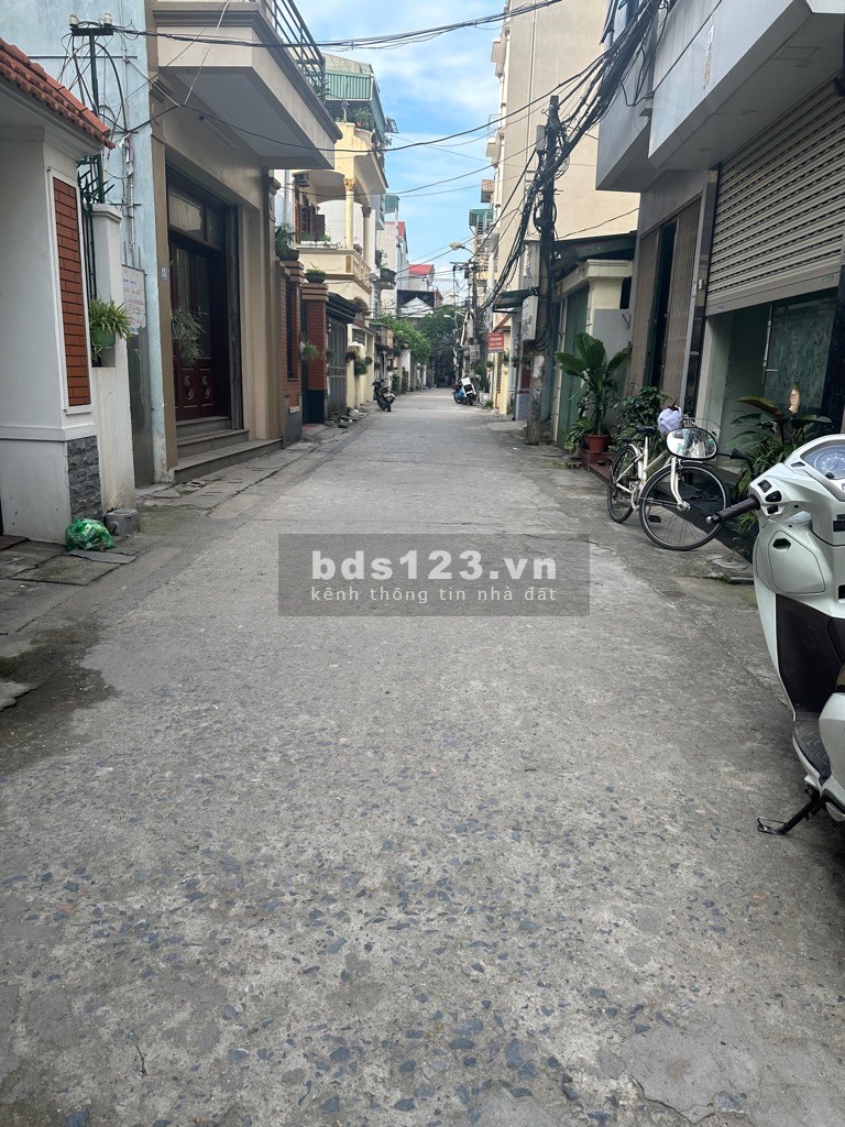 Bán đất tặng nhà Ngô gia Tự, ngõ ô tô tránh, 45m - Giá 5 tỷ