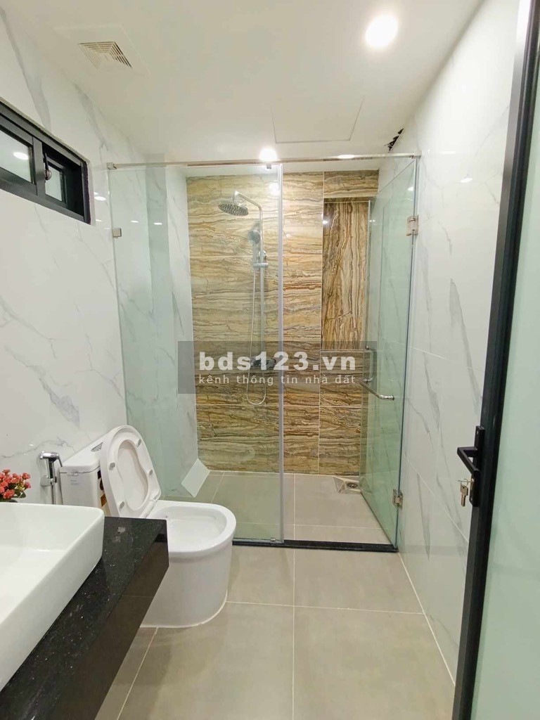 Cần bán nhà phố Kim Đồng - Giải Phóng - Hà Nội. Nhà mới đẹp ô tô đỗ cửa