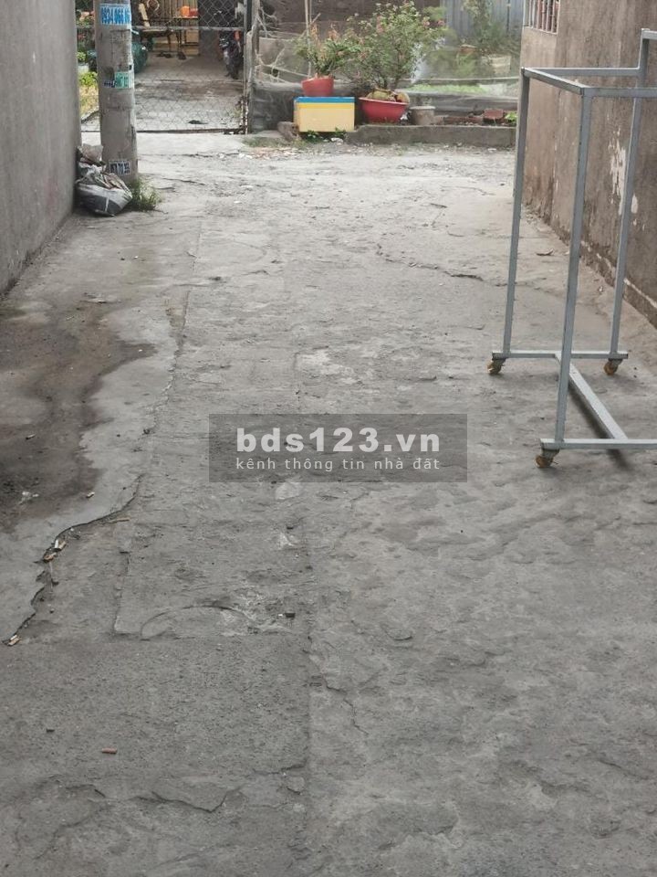 Không thể tin nổi!!! 250tr là có nhà SHR ở ngay!!! Hẻm xe hơi, 12m², gần chợ Hiệp Thành