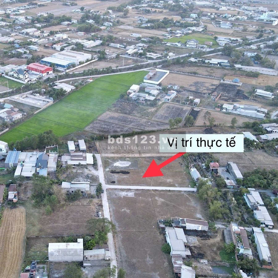 Nền thổ cư, MẶT TIỀN LỘ LỚN chỉ 1 tỷ 999 triệu/ Nền