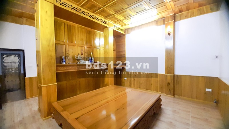 Bán nhà view sông tại Ngọc Thuỵ Long Biên, 60m2, 5 tầng, 6 ngủ, ô tô vào nhà, giá 5.8 tỷ
