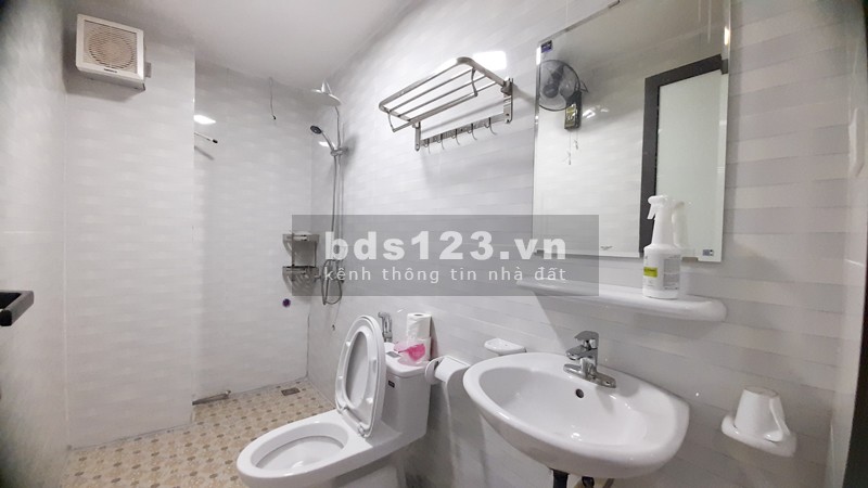 Bán nhà view sông tại Ngọc Thuỵ Long Biên, 60m2, 5 tầng, 6 ngủ, ô tô vào nhà, giá 5.8 tỷ