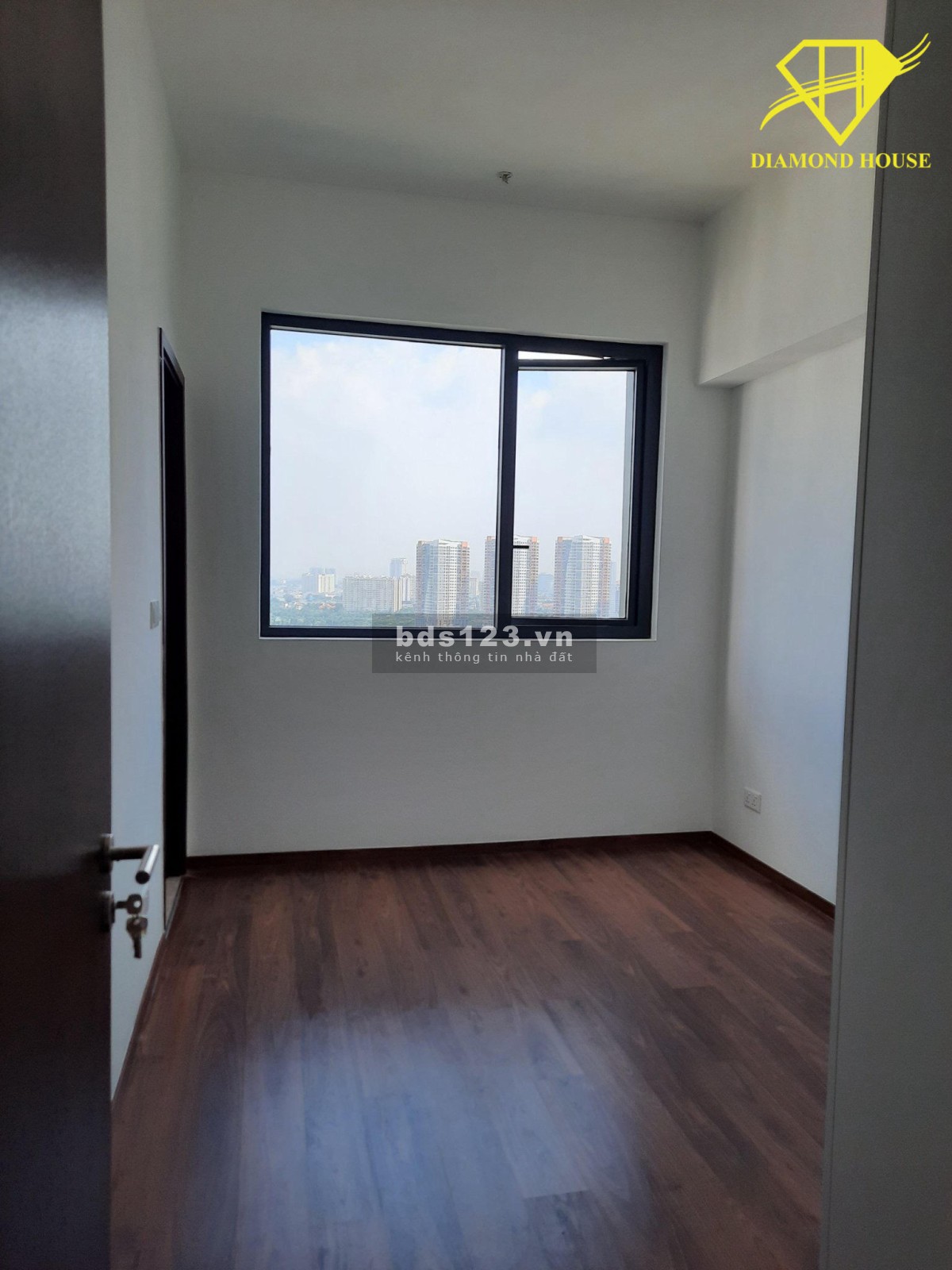 LH: Ms. Hiền 0334237251- Tin chính xác, 2PN view sông quận 1 giá chỉ 6 tỷ bao hết tại One Verandah