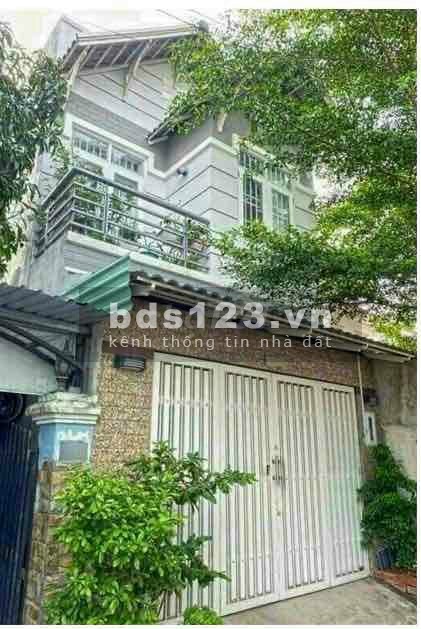 Diện tích: 4.5x17m, 1 trệt 1 lầu, Nguyễn thị Thập, phường Tân Phú Q7, xe hơi đậu trong nhà.