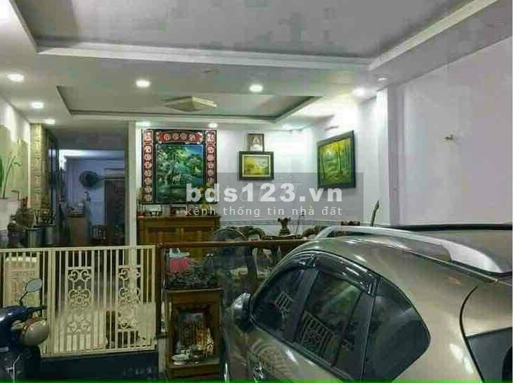 Diện tích: 4.5x17m, 1 trệt 1 lầu, Nguyễn thị Thập, phường Tân Phú Q7, xe hơi đậu trong nhà.