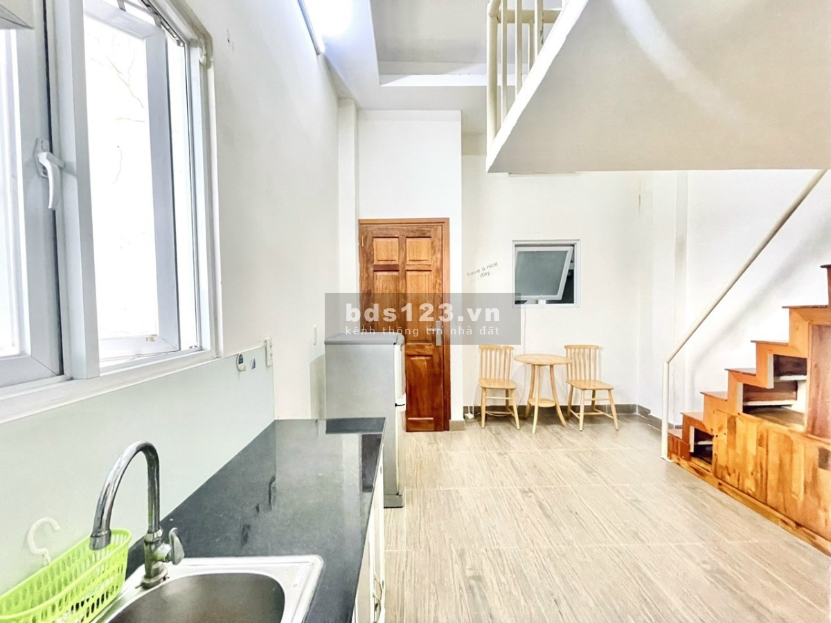 Phòng Có Gác Cửa Sổ Thoáng Mát Full Nội Thất Mới 100% Ngay ETOWN Cộng Hòa