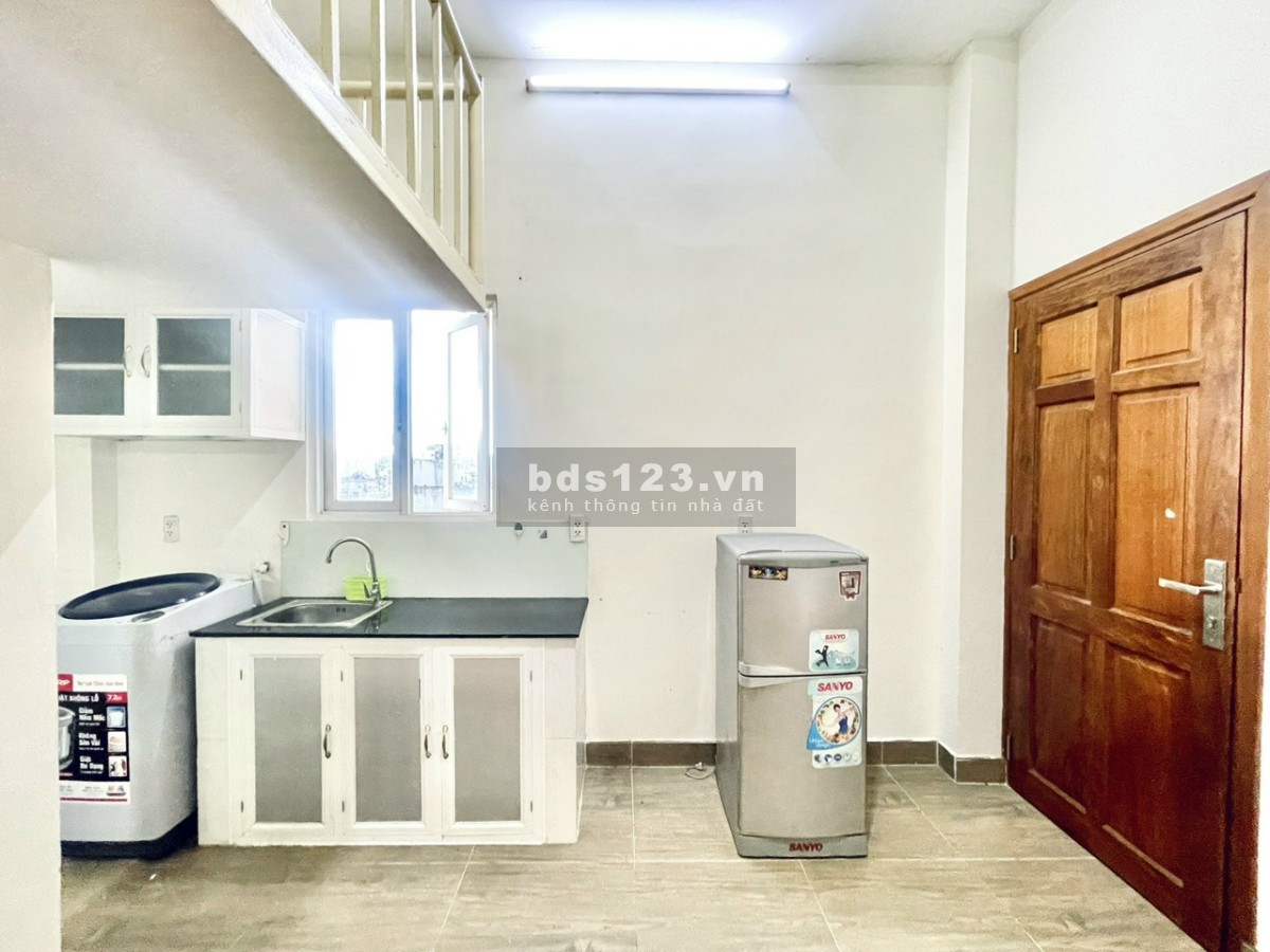 Phòng Có Gác Cửa Sổ Thoáng Mát Full Nội Thất Mới 100% Ngay ETOWN Cộng Hòa