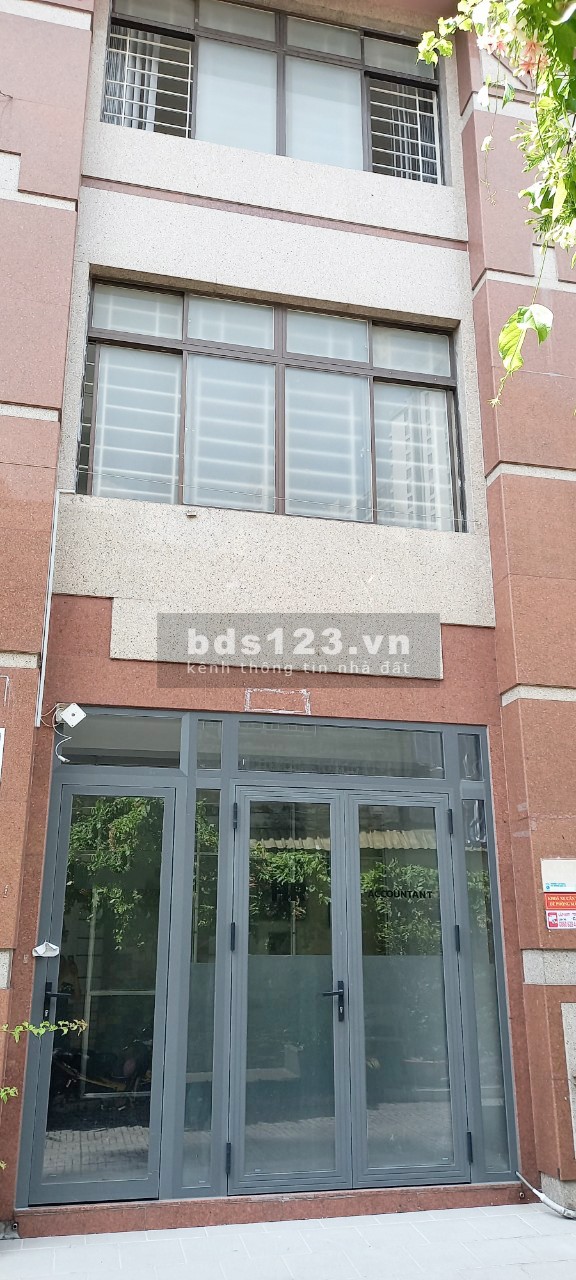 Shophouse Hoàng Diệu Q4 CC H1 50M2 chỉ 15 triệu