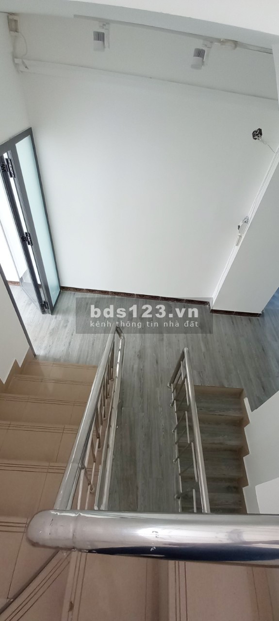 Shophouse Hoàng Diệu Q4 CC H1 50M2 chỉ 15 triệu
