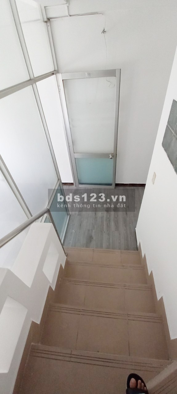 Shophouse Hoàng Diệu Q4 CC H1 50M2 chỉ 15 triệu