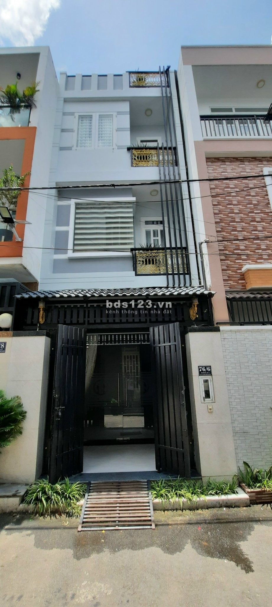 "Nhất nhà đất" => Bán nhà đẹp xây kiên cố hẻm oto, 1 trệt 2 lầu, 4PN, tặng toàn bộ nội thất mới tinh