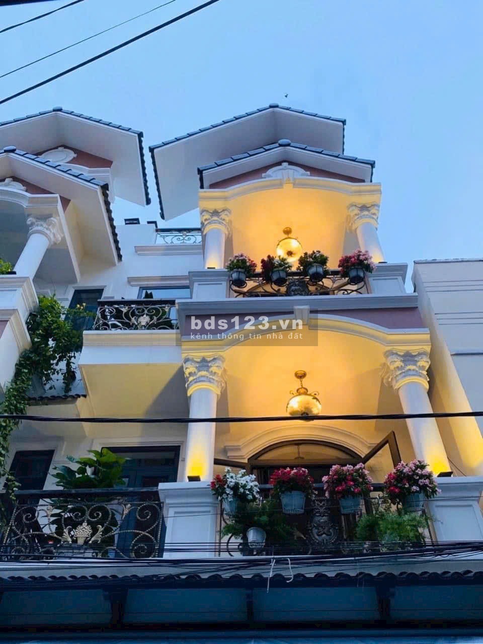 Nhà siêu đẹp, 1T2L 4PN 3WC, nội thất cơ bán. Hẻm ô tô thoáng mát ngay Linh Đông