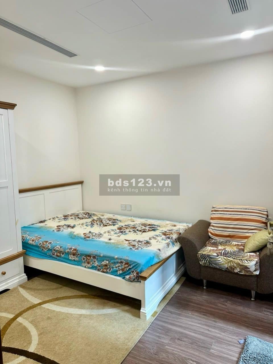 Bán chung cư Park Legend, 251 Hoàng Văn Thụ, P2, Tân Bình: 65m2, 2p ngủ, 4.2 tỷ