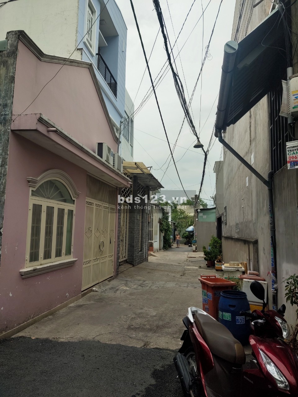 "Nhất nhà đất" => Bán nhà đẹp xây kiên cố, hẻm oto, 1 trệt 2 lầu, 3PN, 3WC, gần SVĐ Linh Xuân