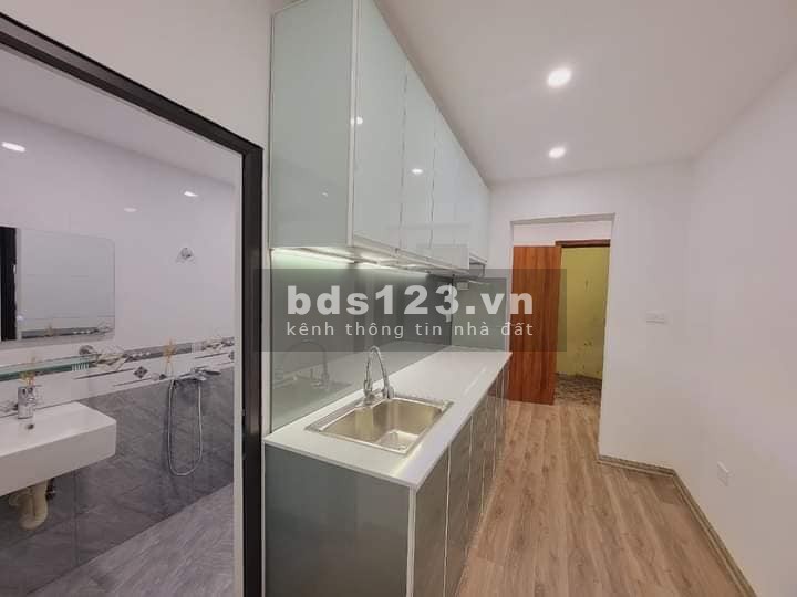 Bán Căn Hộ Phố Vũ Trọng Phụng, Thanh Xuân 55m, giá 2.45 tỷ.