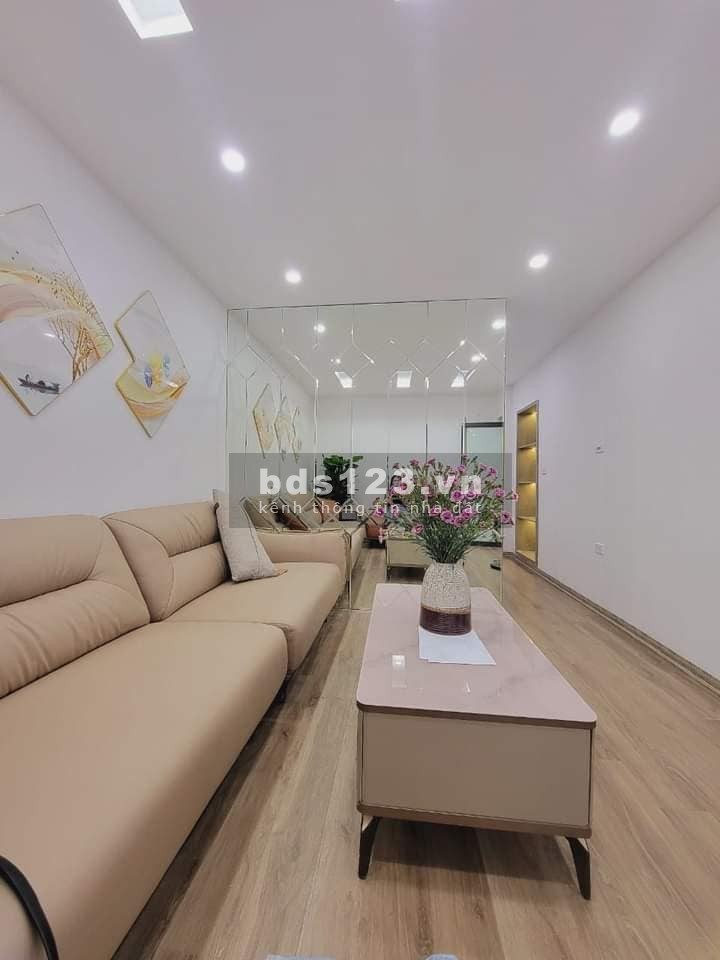 Bán Căn Hộ Phố Vũ Trọng Phụng, Thanh Xuân 55m, giá 2.45 tỷ.
