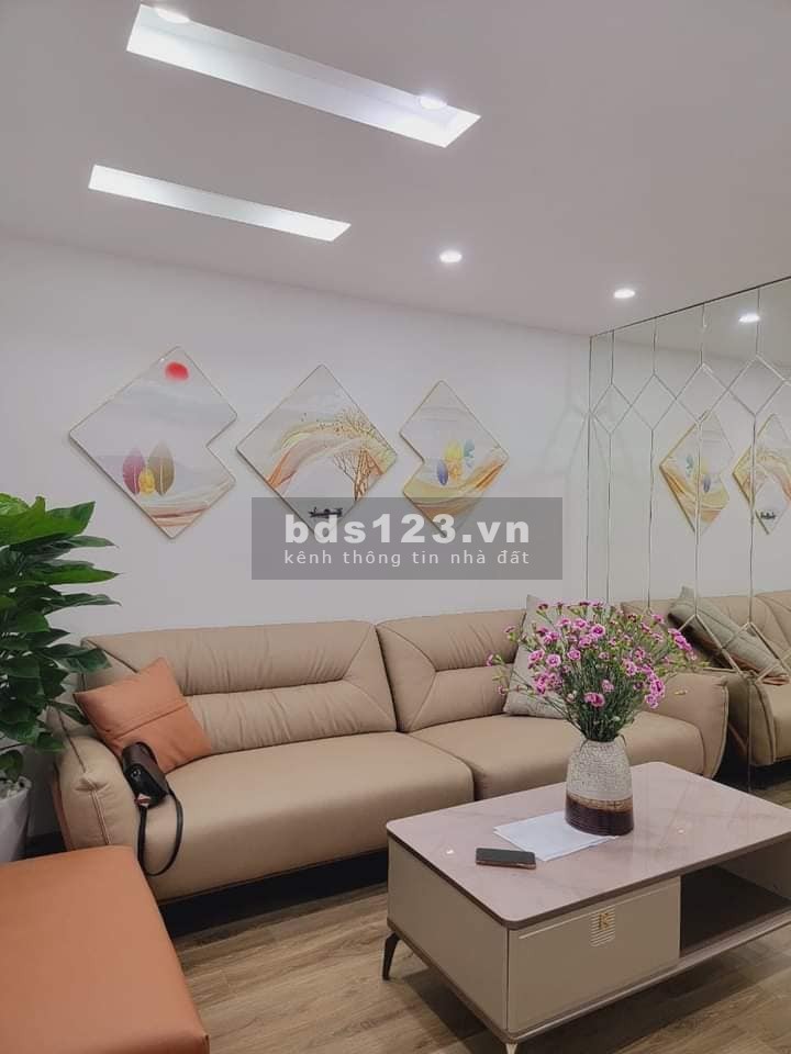 Bán Căn Hộ Phố Vũ Trọng Phụng, Thanh Xuân 55m, giá 2.45 tỷ.