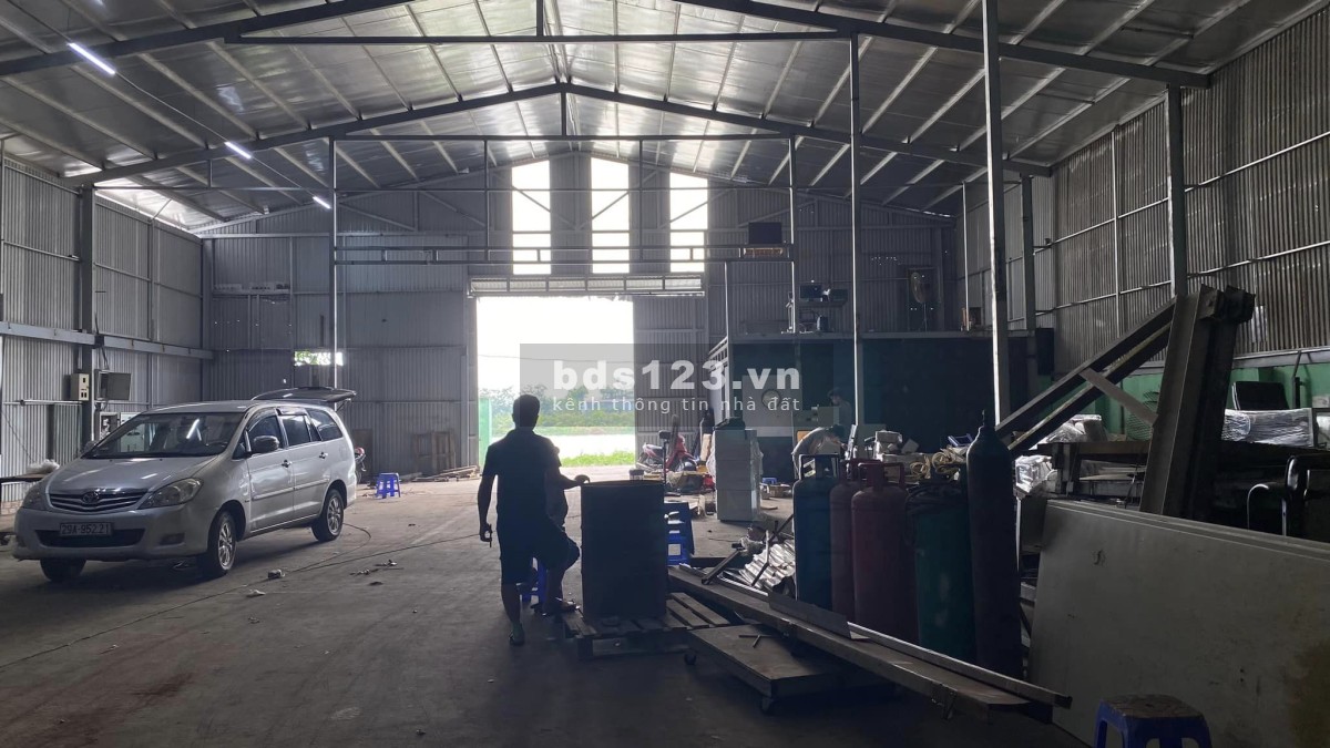 Cho thuê kho bãi ngắn hạn giá siêu tốt QL32 Đức Thượng, Hoài Đức, Hà Nội.
