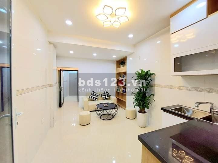 Bán Căn Hộ Phố 8 - 3, Hai Bà Trưng 35m, tầng 1, giá 1.82 tỷ.