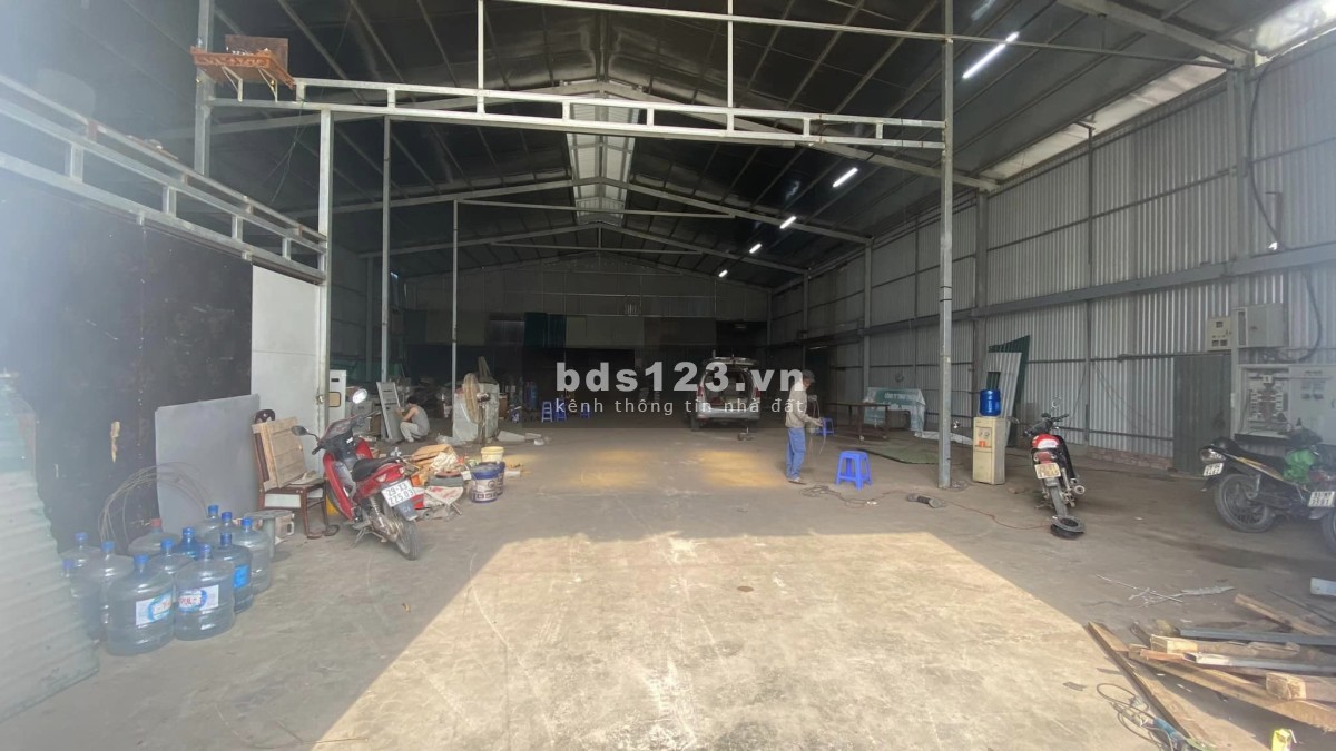 Cho thuê kho bãi ngắn hạn giá siêu tốt QL32 Đức Thượng, Hoài Đức, Hà Nội.