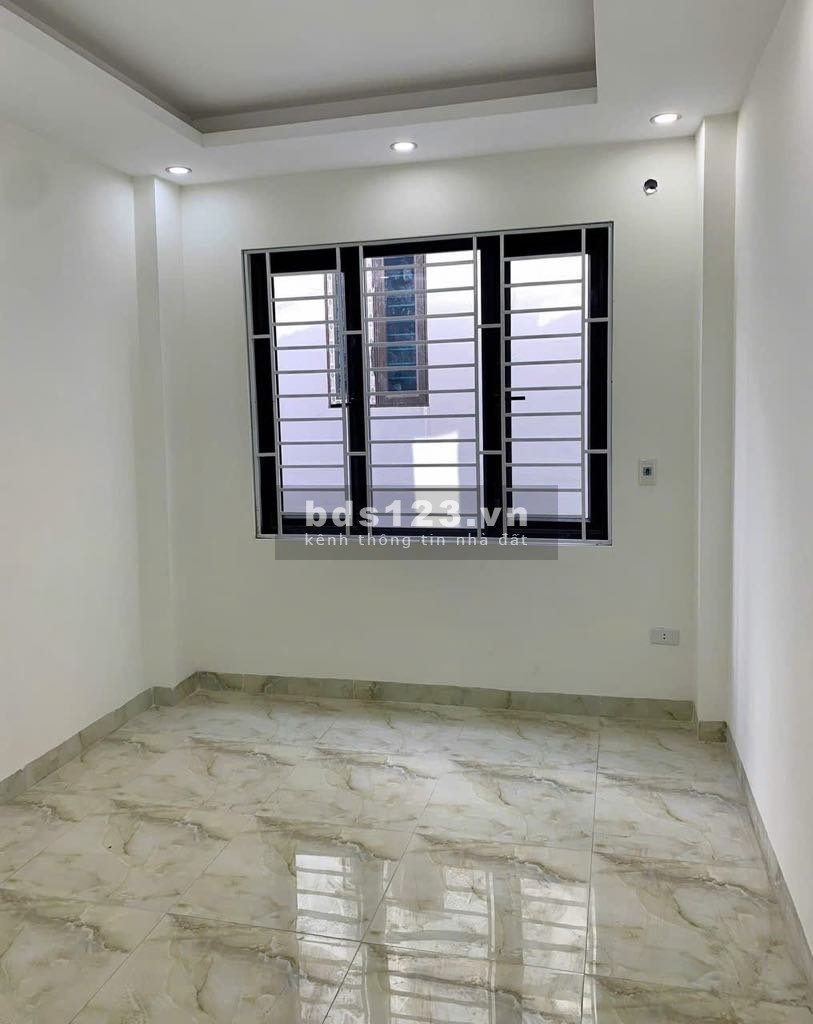 Cần bán nhà Bồ Đề, 50m ra phố, dân trí cao, 36m2 với 5,1 tỷ