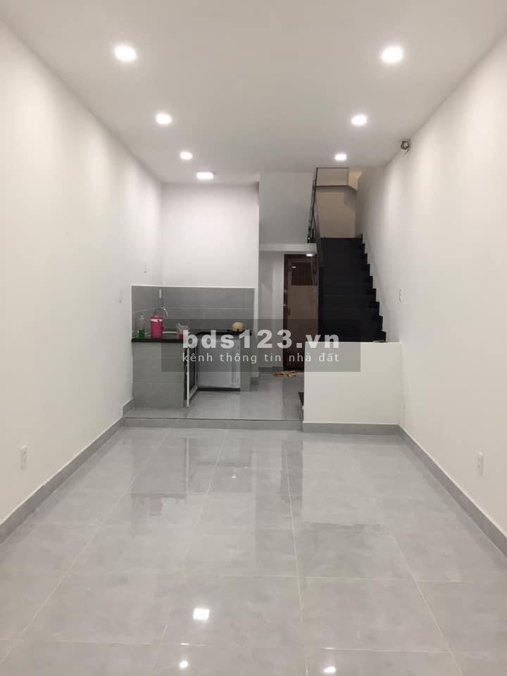 Cho thuê nhà nguyên căn tại Quận 10 - Đường Ngô Gia Tự, TP HCM.