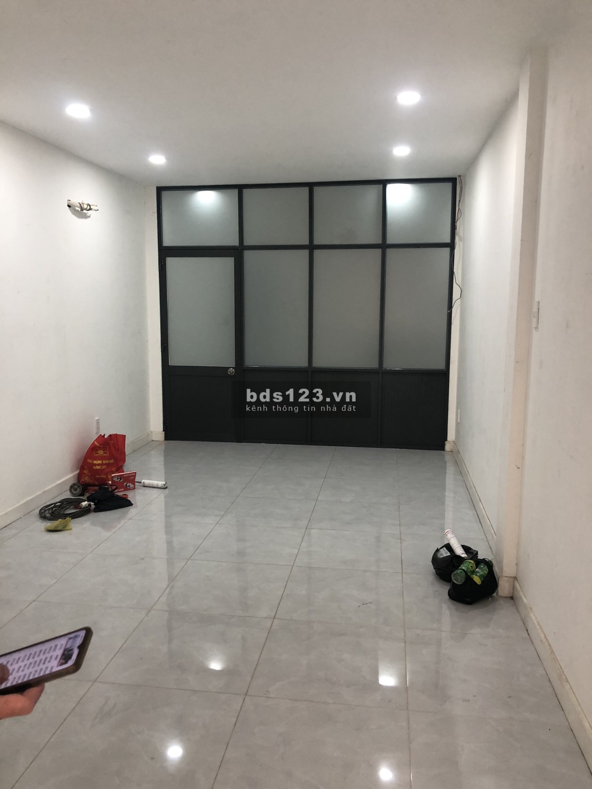 Cho thuê nhà nguyên căn tại Quận 10 - Đường Ngô Gia Tự, TP HCM.