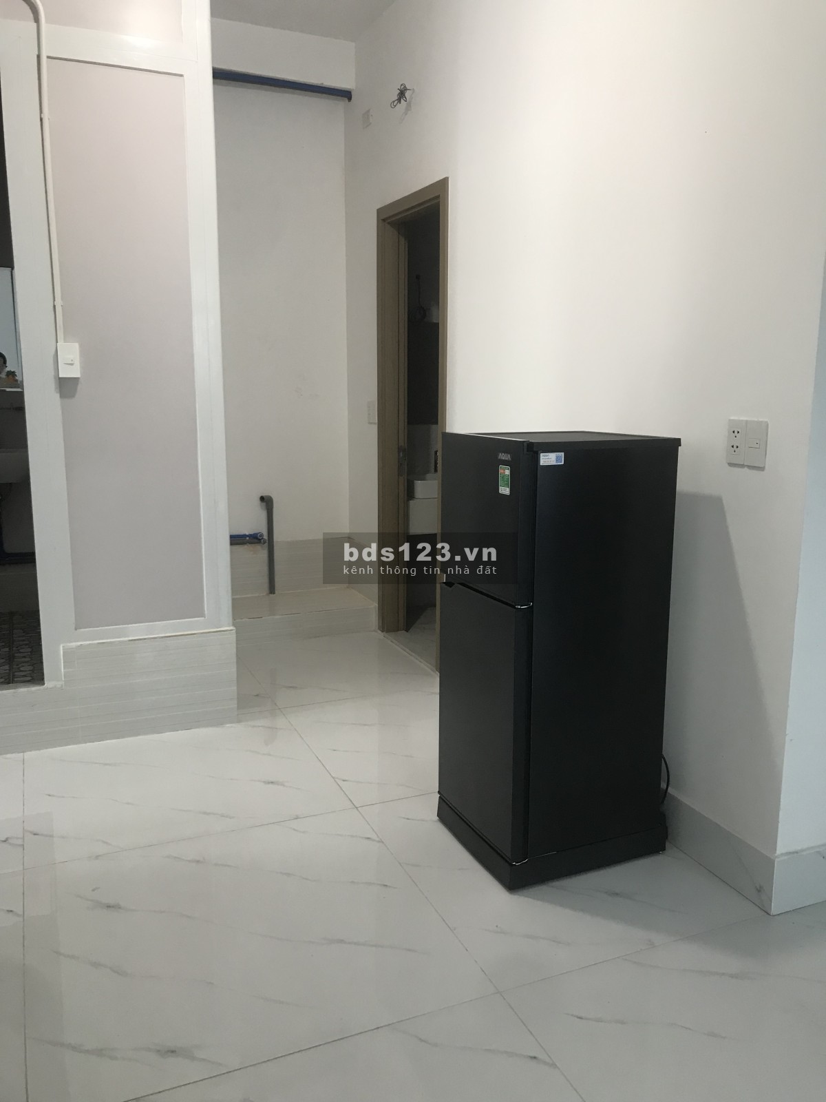 Phòng trọ 27m2, quận 10, ưu tiên Nữ Sinh Viên