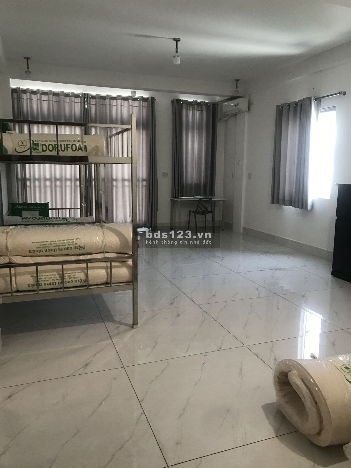 Phòng trọ 27m2, quận 10, ưu tiên Nữ Sinh Viên