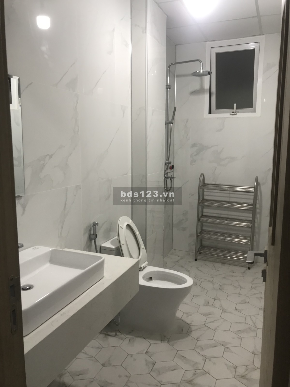Phòng trọ 27m2, quận 10, ưu tiên Nữ Sinh Viên