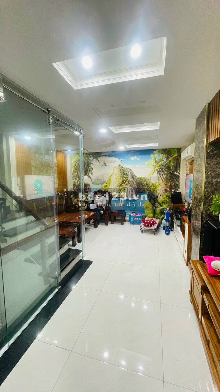 Chủ định cư Mỹ bán gấp nhà 80m2 chỉ 3ty125 ngay Đào Duy Anh, P9, Phú Nhuận. Gần công viên Gia Định