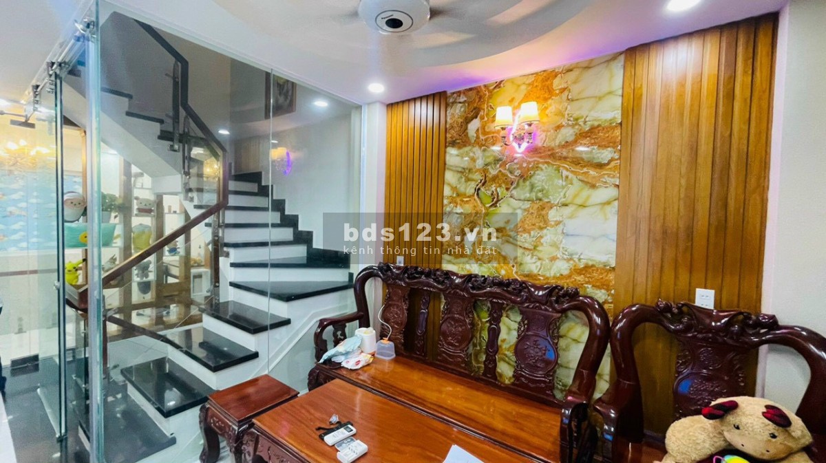 Chủ định cư Mỹ bán gấp nhà 80m2 chỉ 3ty125 ngay Đào Duy Anh, P9, Phú Nhuận. Gần công viên Gia Định
